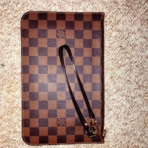 I’m selling this in new condition due to obtaining a new one for Valentine’s Day